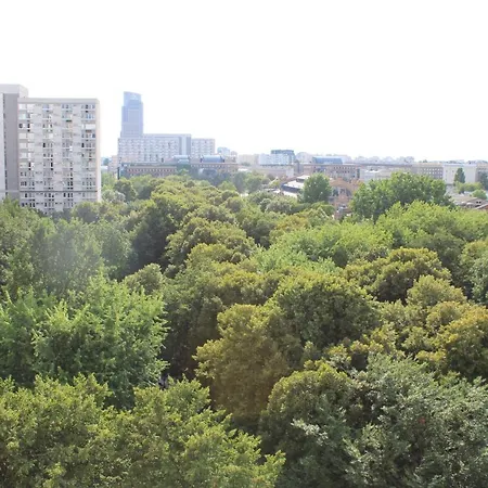 Strict Center Comfortable Apartment, 10th-floor With Beautiful View On The Park And Skyscrapers, Free Wifi, Self Check-in/out Апартаменты *