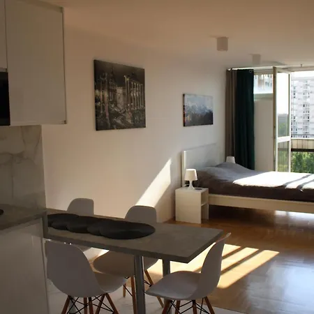 Strict Center Comfortable Apartment, 10th-floor With Beautiful View On The Park And Skyscrapers, Free Wifi, Self Check-in/out *