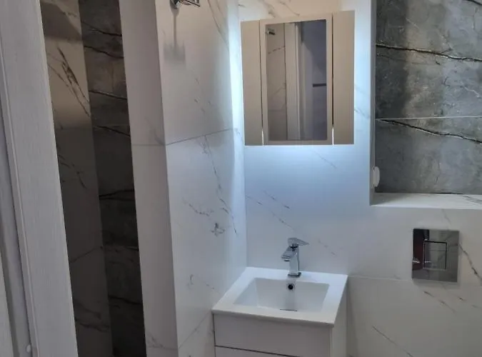 Strict Center Comfortable Apartment, 10th-floor With Beautiful View On The Park And Skyscrapers, Free Wifi, Self Check-in/out *