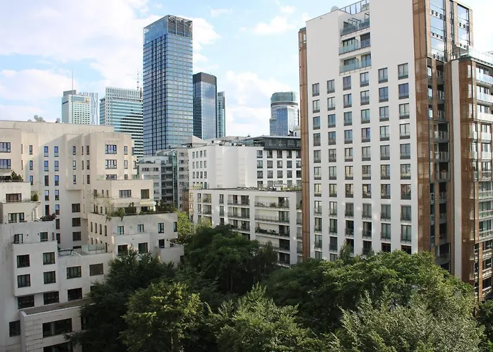 شقة Strict Center Comfortable Apartment, 10th-floor With Beautiful View On The Park And Skyscrapers, Free Wifi, Self Check-in/out